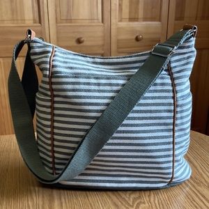 31 Casual Carry All shoulder crossbody purse